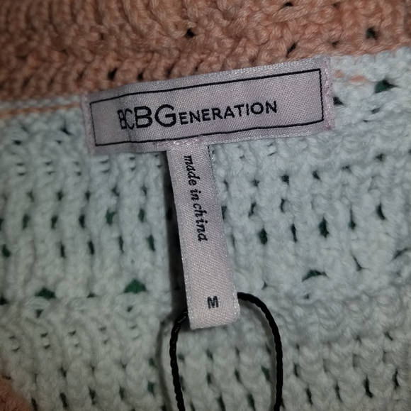 BCBGeneration Crochet Tank Medium NWT Striped - Picture 6 of 10